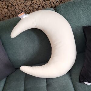 Crescent Moon Pillow pregnancy pillow